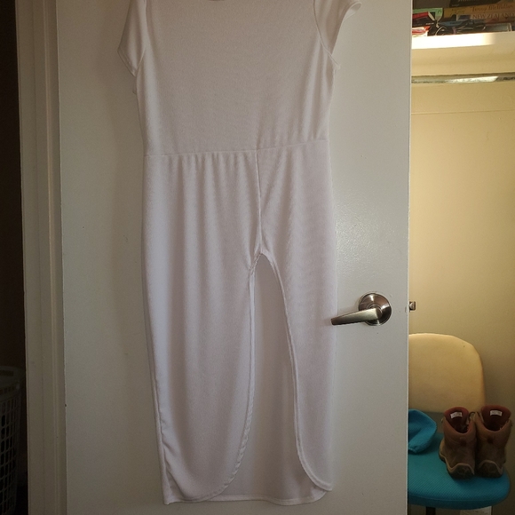 Dress - Picture 2 of 4